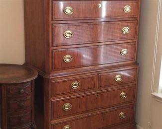 Drexel Georgian style mahogany finish chest-on-chest