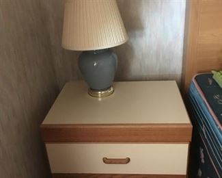 2 of 2 White/Wood Nightstands