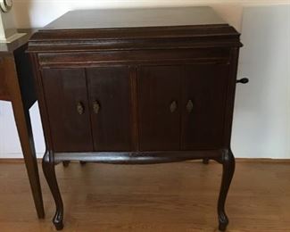 Vintage Victrola Cabinet (no Victrola)