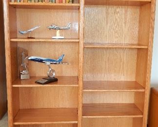 Set of matching bookcases 