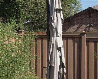 10'x13' Cantilever Rectangle Umbrella