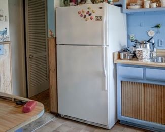 MAYTAG REFRIGERATOR IN EXCELLENT CONDITION.