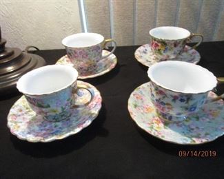 tea cups and saucers