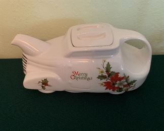 Hall Christmas Teapot