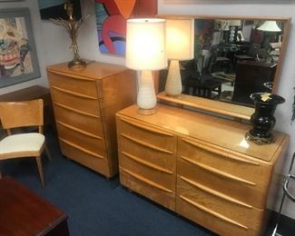 MATCHING SIDE DRESSING CHAIR