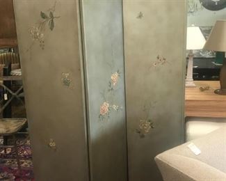 FOLDING SCREEN BAR