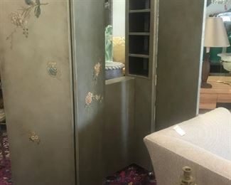 FOLDING SCREEN BAR