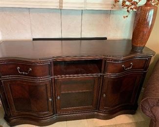 Bellamy T.V. Console