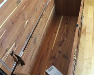 Lane Cedar Chest https://ctbids.com/#!/description/share/235818