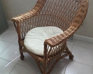 Wicker Chair https://ctbids.com/#!/description/share/235856