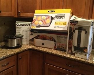 Small Kitchen Appliance Lot 2 https://ctbids.com/#!/description/share/235809