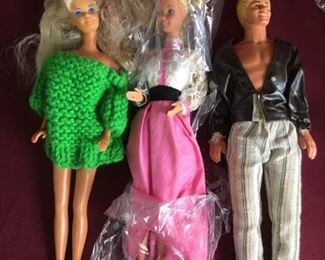 Huge Barbie Lot https://ctbids.com/#!/description/share/235831