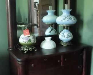 Dresser to match bed, from the Kemnitz Furniture Co