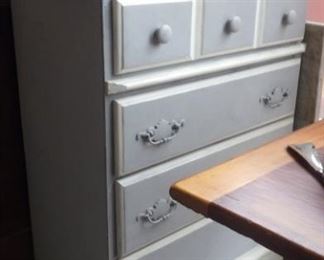 4 drawer chest