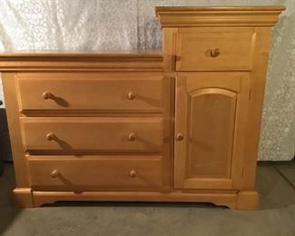 Babys Chest of Drawers with Changing Table