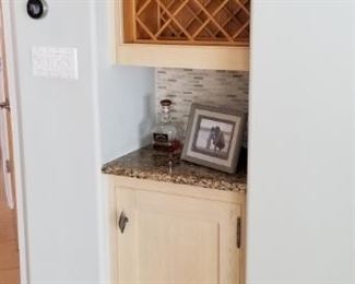 Bonus matching wine nook