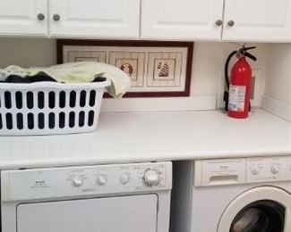 Laundry room counter & cabinets