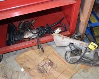 lots of newer and vintage power tools