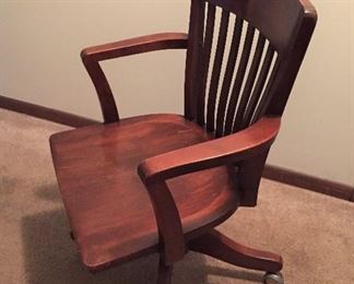 rolling desk chair