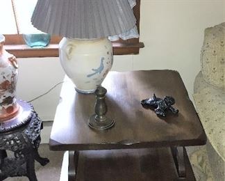 living room end table and lamp