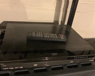 SHARP AQUOUS BLU-RAY PLAYER