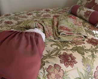 queen bed set includes comforter, bedskirt, 4 16x82 valances, 2 euro shams, 2 regular shams, 2 decorator pillows