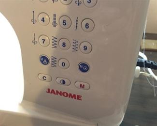 Fabulous professional quality Janome sewing machine-fine working condition