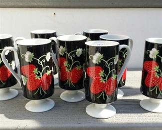 tbs vintage Italian cappuccino cups