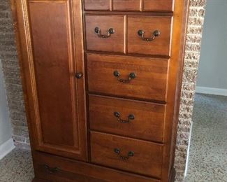 Chest/Wardrobe