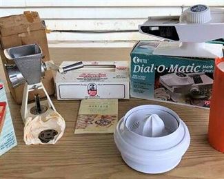 APC008 Vintage Kitchen Gadgets