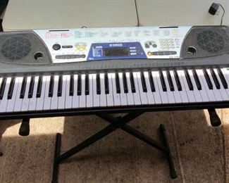 APC030 Yamaha Electronic Keyboard