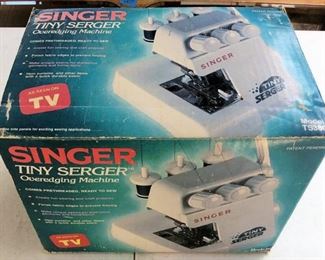APC046 Singer Tiny Serger Sewing Machine