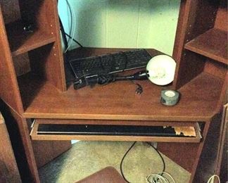 APC131 Computer Desk with Hutch