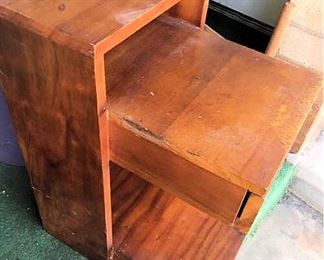 APC139 Vintage Solid Wood Side Table