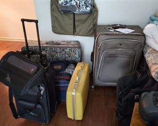 Luggage  (29" London Fog) and misc others