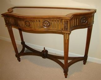 Scheibe glass top display table