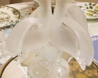 Lalique dove lamp base - as is.
