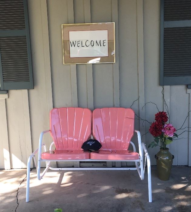 Retro-inspired metal glider