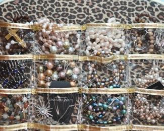 Women's Jewelry - Necklaces, Beads, Pearls, Etc.