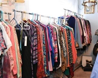 Women's Clothing (larger sizes, MANY New with Tags!)