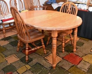 Vintage Round / Oval Kitchen Table & Chairs (6)