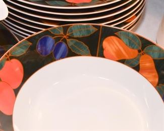 Noritake Impromptu Fine Porcelain Dinnerware - Forest Bounty Pattern
