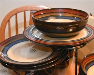 Pfaltzgraff Hand Crafted Everday Galaxy Red Dinnerware / Dishes (Service for 8)