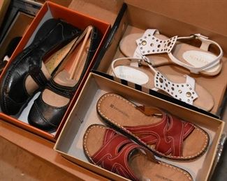 Women's Shoes, Sizes 7 to 7-1/2 - This is a *small* sampling of shoes available, most are BRAND NEW!