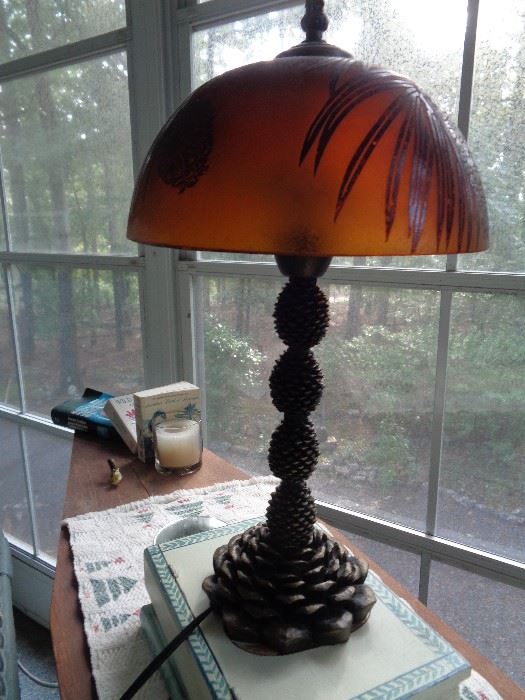 love this "cabiny" look lamp