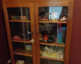 curio/bookcase