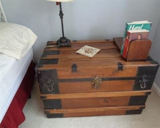 vintage trunk, great condition