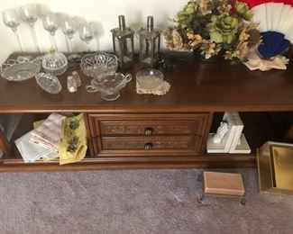 COFFEE TABLE