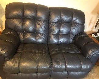 LOVESEAT