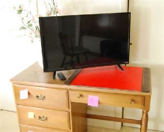 TV HAS BEEN SOLD.  DESK AVAILABLE